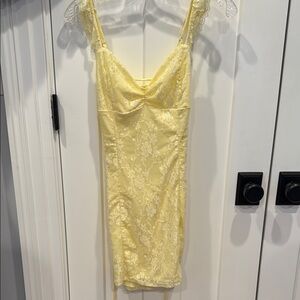 Yellow Lucy in the Sky Sweetheart Neck Lace Dress